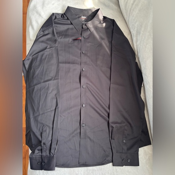 Classic Black Dress Shirt for Formal Occasions - Picture 9 of 11